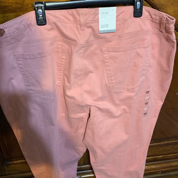 Women’s size 22 pink capri’s by style and co NEW - Picture 2 of 4